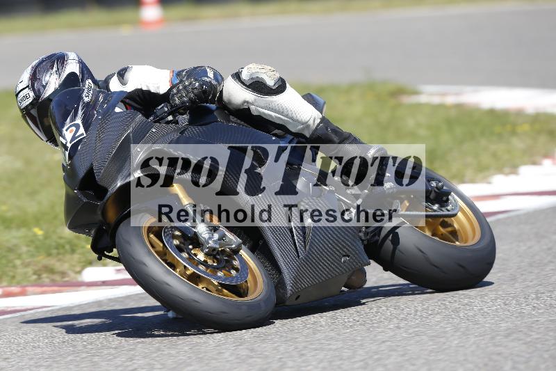 /Archiv-2025/48 25.08.2025 Cornu Master School ADR/rot-rouge/42